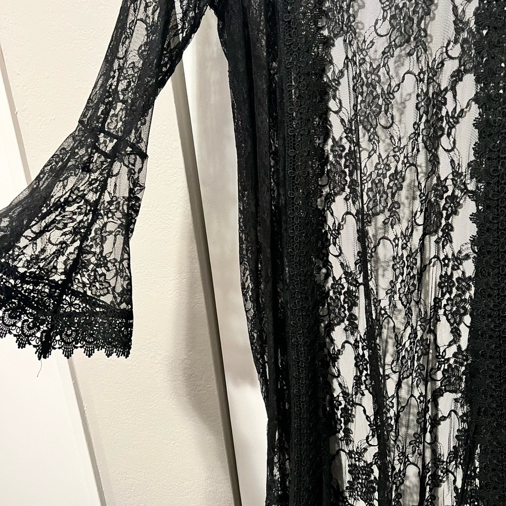 Lace kimono